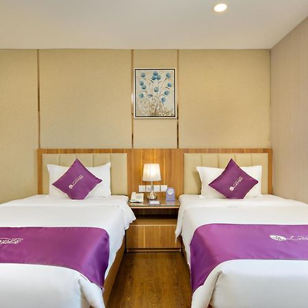 Lavender Riverside Hotel Da Nang Buitenkant foto
